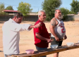 Tradicional concurso de tirachinas en Los Navalmorales
