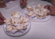 Elaboramos "suspiros" un dulce típico de Férez