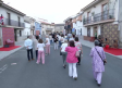 Vecinas de Calzada de Calatrava homenajean a su paisano Pedro Almodóvar