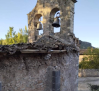 La iglesia de Pozancos (Guadalajara) en peligro: se ha hundido parte del techo y peligra el campanario