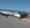 Cortada la AP-36 en Cuenca tras el vuelco de un camión de mercancía peligrosa