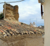 Precintada una vivienda de Hellín por el desprendimiento de la ladera del Castillo