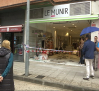 Susto en una tienda de Toledo, destrozada por el despiste de un conductor