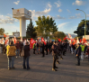 Trabajadores de Navec, en huelga indefinida, se concentran a las puertas de Repsol-Químicas en Puertollano