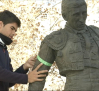 Las estatuas más famosas de Albacete se ciñen el brazalete verde