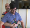 La maniobra de Heimlich: cómo actuar ante un caso de ahogo por atragantamiento