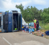 Reabierta la carretera CM-2008, en Brihuega (Guadalajara), cortada tras el vuelco de un camión
