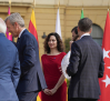 Ayuso deja la Conferencia de Presidentes durante la intervención en euskera de Pradales