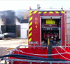 Nueva intervención de los bomberos en la fábrica de pan que se incendió en Oropesa