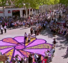 Multitudinaria ofrenda floral a la Virgen de los Llanos en la Feria de Albacete