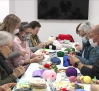 Pacientes de cáncer de Cuenca unen fuerzas para crear los talleres "Croché Solidario"