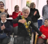 Aurelia celebra su 100 cumpleaños bailando