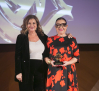 Idoia Bilbao, jefa de contenidos de CMM, recibe el Premio Talento de la Academia de la Televisión