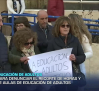 Protesta para denunciar el recorte de horas y cierre de aulas de educación de adultos