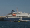 El Hondius atraca en el puerto de Granadilla (Tenerife) debido a un cambio en la meteorología