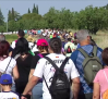 Miles de personas participan en la romería de la Virgen de Alarcos