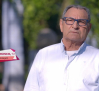 Juan Francisco se sube al coche del amor con Carmen e Indira