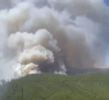 Evacuadas 600 personas de varias poblaciones por el incendio forestal en Pinofranqueado (Cáceres)