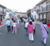 Vecinas de Calzada de Calatrava homenajean a su paisano Pedro Almodóvar