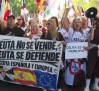 Ceuta se manifiesta en Madrid: la Plataforma Mujeres Caballas se ha manifestado frente al Congreso