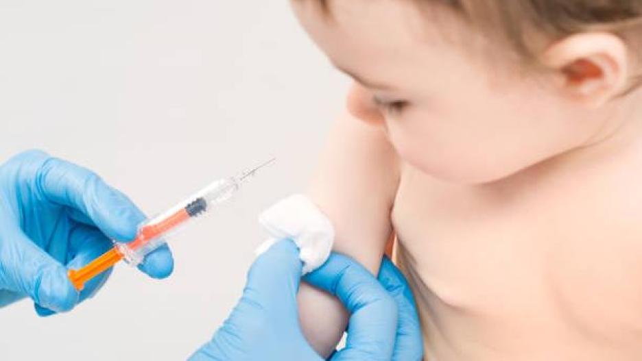 Vacuna de meningitis a los niños