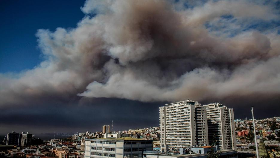 Al menos 19 personas han fallecido durante la ola de incendios en Chile.