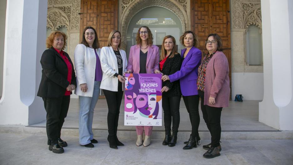 Toledo, 20 de febrero de 2024.- La consejera de Igualdad, Sara Simón, ha informado, en rueda de prensa, de la campaña del Gobierno de Castilla-La Mancha con motivo del Día Internacional de las Mujeres, el 8 de marzo. (Foto: A. Pérez Herrera // JCCM)