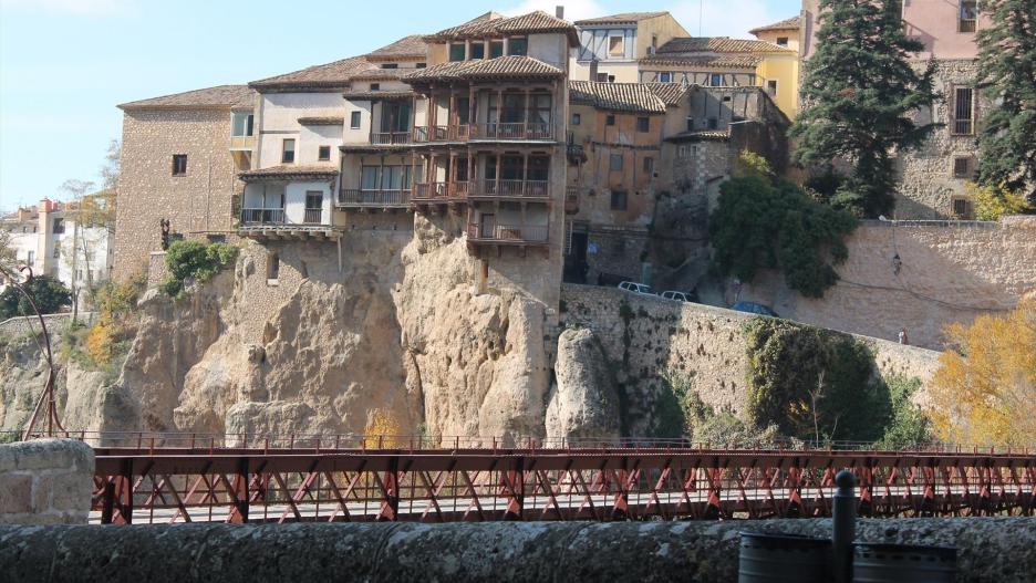 Rescatado un joven de 19 años tras caer por una de las laderas cercanas al puente de San Pablo, en Cuenca