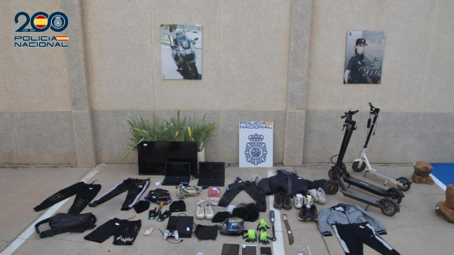 Material incautado por la Policía.