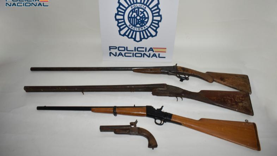 Armas incautadas al detenido
