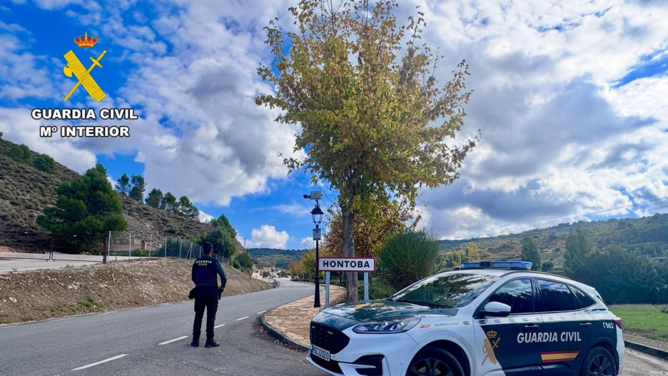 La Guardia Civil localizó al presunto atracador en Hontoba.