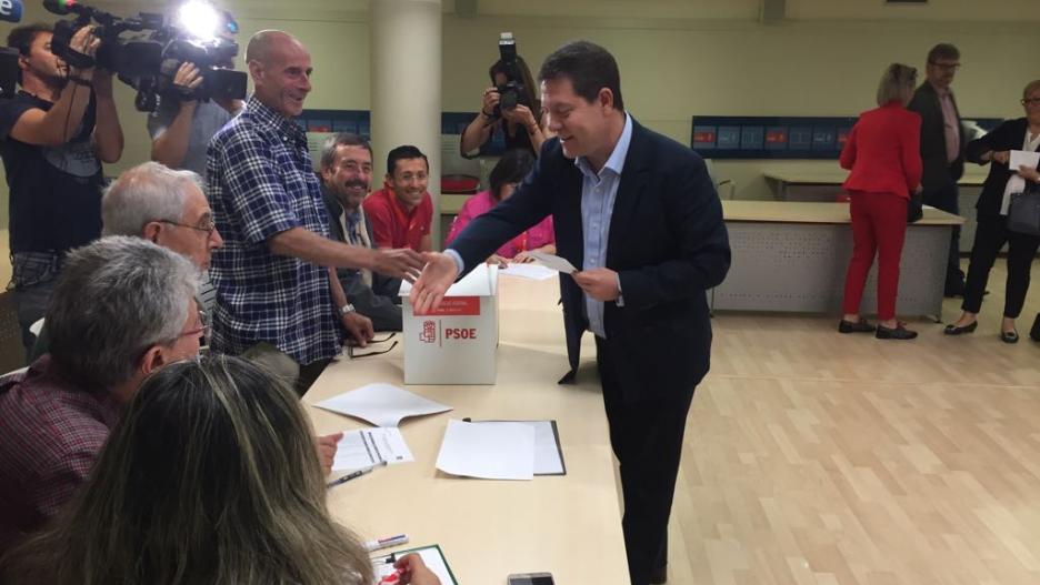 Page vota, jornada decisiva para futuro del PSOE