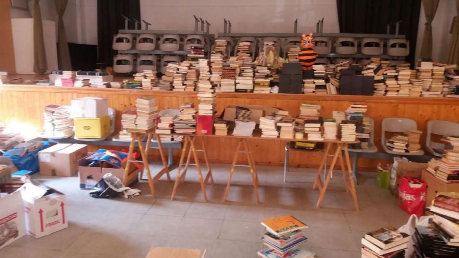 1.500 libros donados para la biblioteca de Cebolla