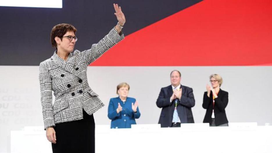 El CDU ha elegido como sucesora de Merkel a la centrista Anneget Kramp-Karrenbauer, la actual secretaria general del partido conservador alemán