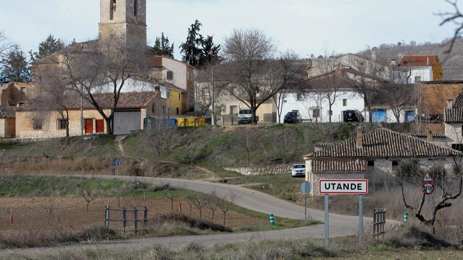 Vista de la entrada al pueblo de Utande, en Guadalajara, uno de los treinta de municipios de Castilla-La Mancha que han logrado esquivar la covid-19 en casi dos años de pandemia que están a punto de cumplirse, de manera que no han registrado ningún positi