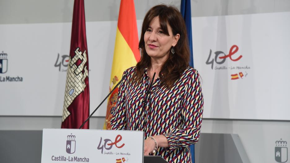La portavoz y consejera de Igualdad, Blanca Fernández, en rueda de prensa
JCCM
18/5/2022