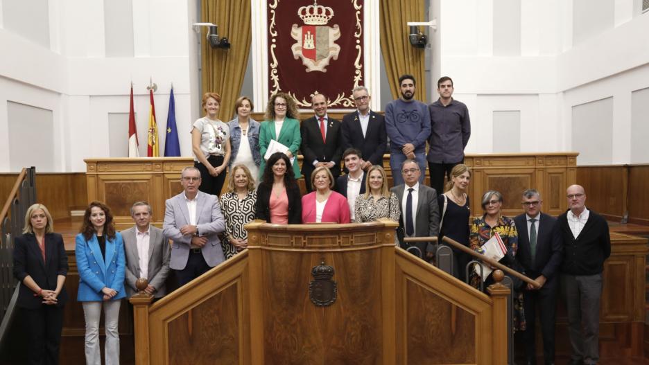 Acto institucional en el Salón de Plenos de las Cortes de Castilla-La Mancha con motivo del Día de sensibilización sobre el cáncer infanto-juvenil
CARMEN TOLDOS/CORTES
29/9/2022