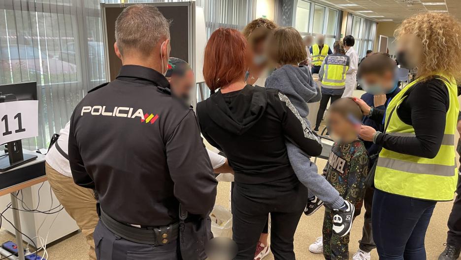 La Policía comienza a atender a refugiados en la comisaría para regularizar su estancia
POLICÍA NACIONAL
15/3/2022