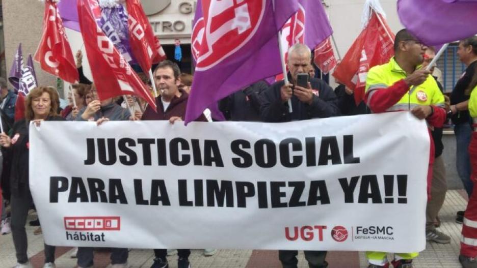 Los sindicatos Comisiones Obreras y UGT han convocado esta huelga en el sector de la limpieza.