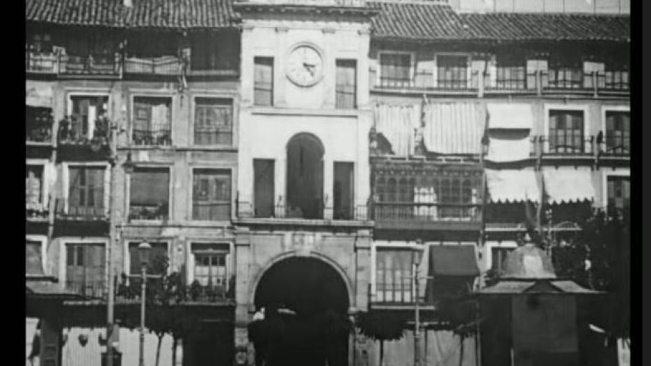 Imagen de la plaza de Zocodover que puede verse en el vídeo que ha subido a su canal de Youtube la Real Academia de Bellas Artes y CC. Históricas de Toledo.