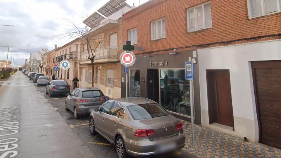La farmacia atracada está ubicada en la calle Calvo Sotelo
