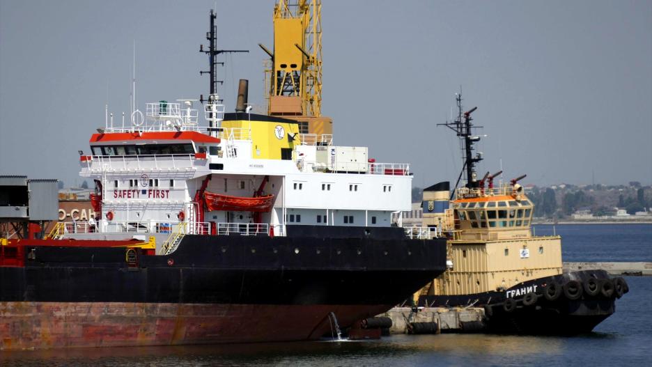 Buque cargado con trigo ucraniano atracado en el puerto de Odesa (Ucrania)