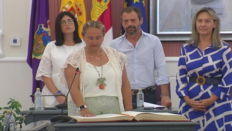 Eva María Henche toma posesión de su acta como concejal de Vox en el Ayuntamiento de Guadalajara, 28 de julio de 2023