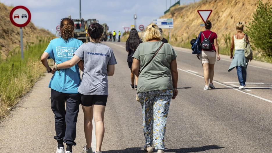 Familiares de la mujer en las inmediaciones donde se la buscaba