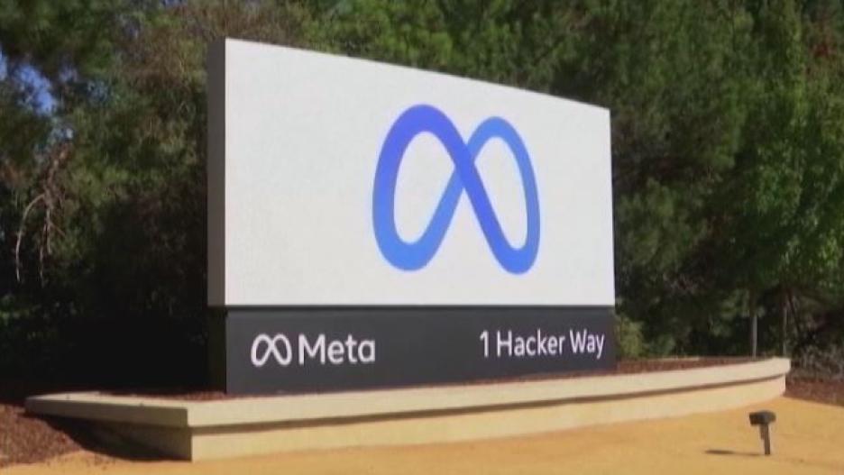 Logo de Meta en su sede en Estados Unidos