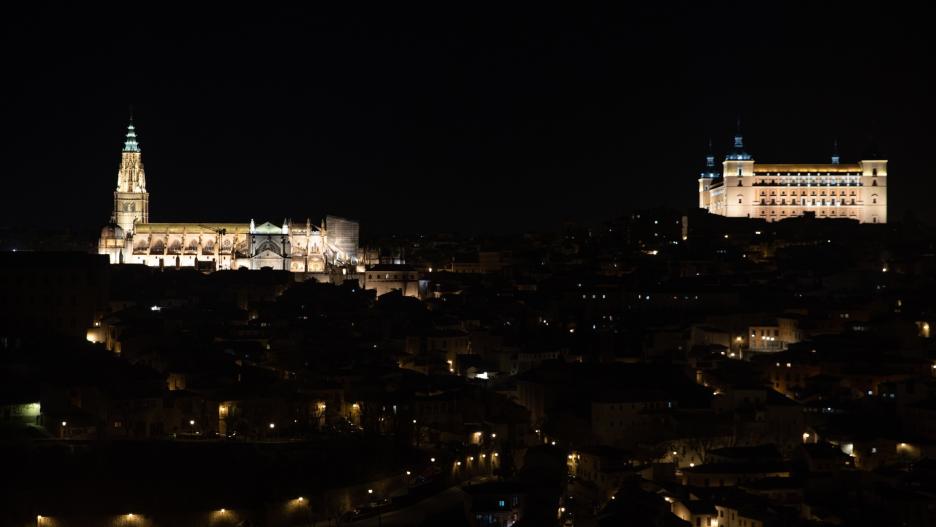 Vista general de la ciudad de Toledo de noche, a 30 de enero de 2022, en Toledo, Castilla La Mancha (España). La Oficina de Congresos y Convention Bureau de Japón (Yakei), en colaboración de la Oficina de Turismo de Japón de Turespaña, ha reconocido a la ciudad de Toledo con la panorámica más bonita del mundo de noche.
30 ENERO 2022;MADRID;TOLEDO;JAPÓN;PANORÁMICA
Isabel Infantes / Europa Press
(Foto de ARCHIVO)
30/1/2022