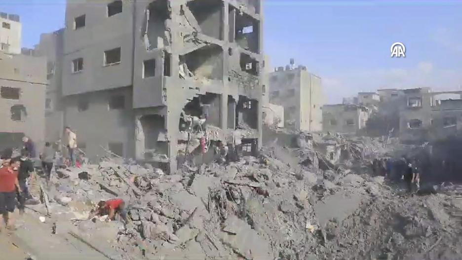 YABALIA (GAZA), 31/10/2023.- Fotograma de captura de imagen de televisión del bombardeo de Israel contra el campo de refugiados de Yabalia