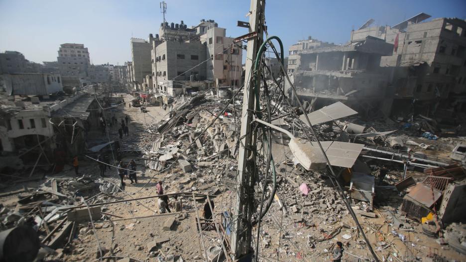 Edificios destruidos por los bombardeos del Ejército de Israel contra el campamento de refugiados de Al Shati,  situado en Ciudad de Gaza, en el norte de la Franja de Gaza
Europa Press/Contacto/Bashar Taleb
06/11/2023