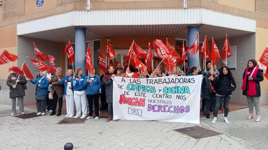 Las trabajadoras de la residencia Alcábala denuncian diversos incumplimientos por parte de la empresa adjudicataria del servicio de limpieza y cocina