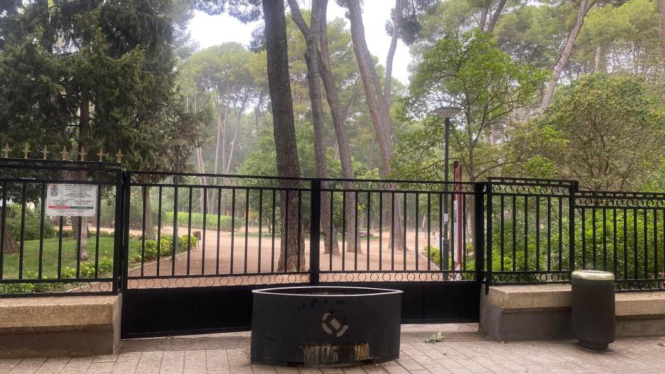 El Ayuntamiento de Albacete ha cerrado los parques por las fuertes rachas de viento.